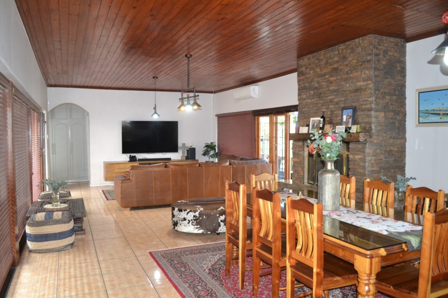 5 Bedroom Property for Sale in Wellington North Western Cape